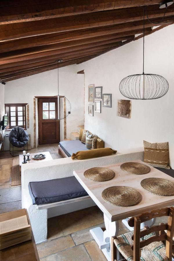 Menexes Suites Monemvasia Bagian luar foto