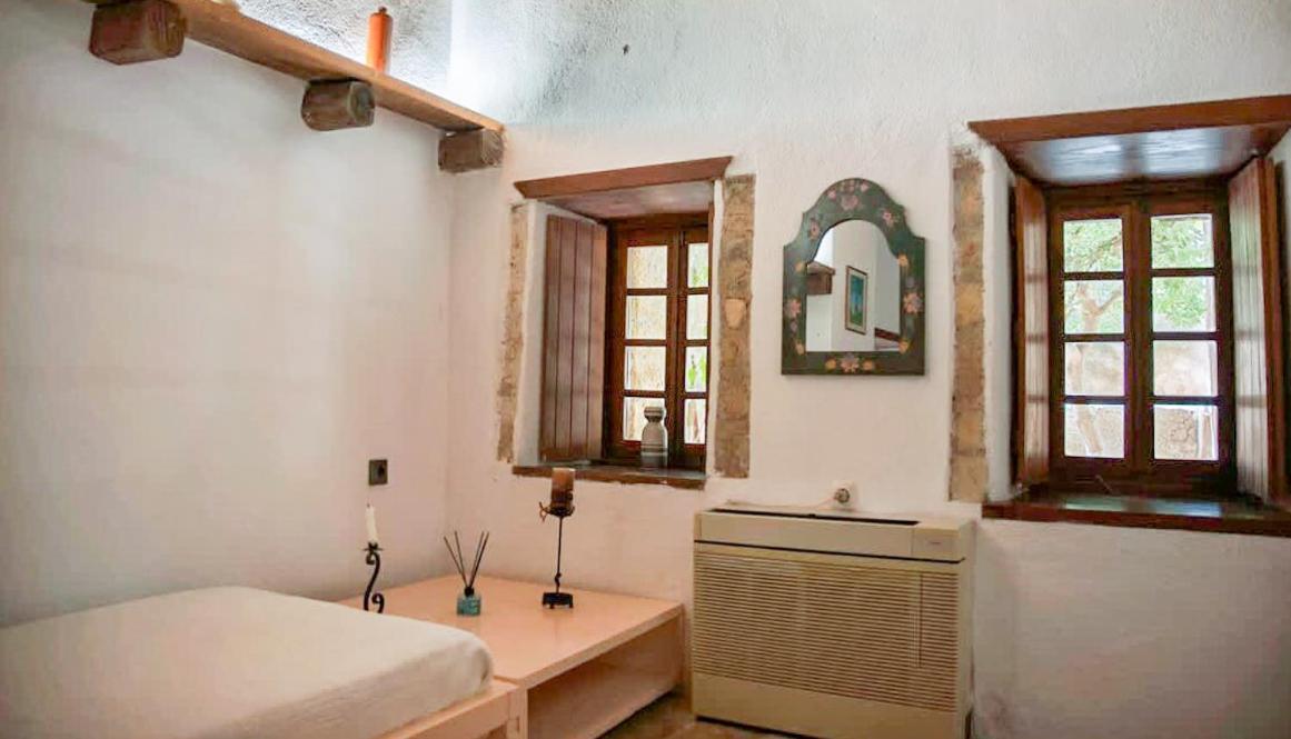 Menexes Suites Monemvasia Bagian luar foto