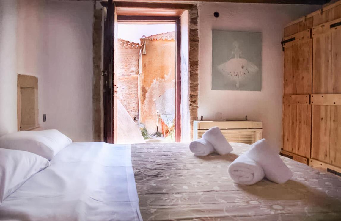 Menexes Suites Monemvasia Bagian luar foto